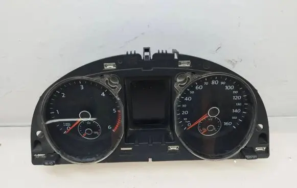 Volkswagen PASSAT B7 Speedometer (instrument cluster) 3AA920970N 8Z6887695G