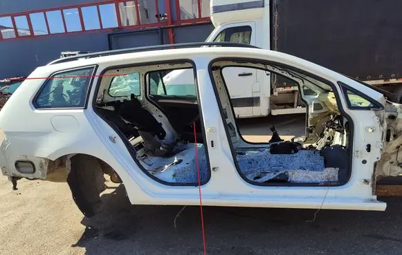 Volkswagen Golf VII Rear quarter panel 