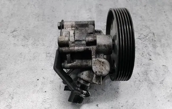 Citroen Berlingo Power steering pump 9637000880