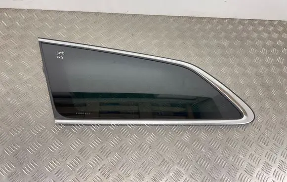 Volvo S90, V90 Rear side window 31385515