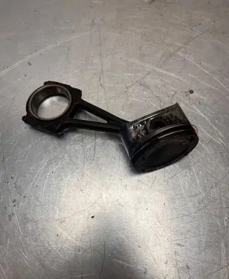 Opel Corsa C Piston with connecting rod 73L3212
