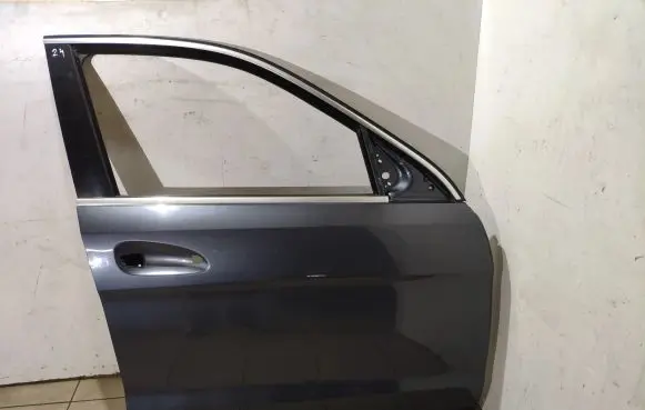 Mercedes-Benz GLS X166 Front door