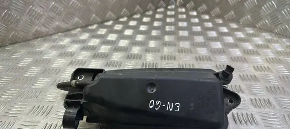 Vacuum air tank