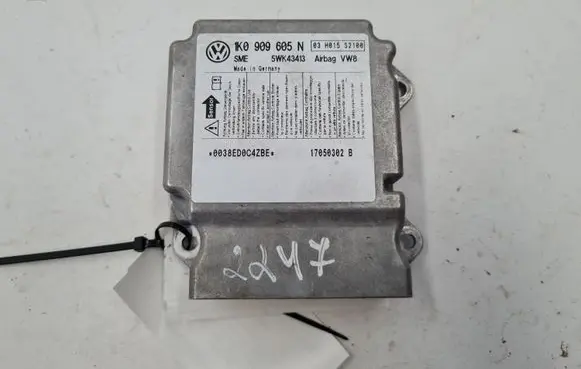 Volkswagen Jetta V Airbag control unit/module 1K0909605N