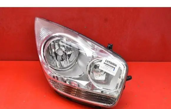 KIA Venga Headlight/headlamp 921021P000