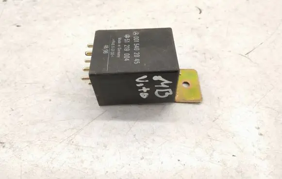 Mercedes-Benz Vito Viano W638 Other relay A0015402045 0015402045