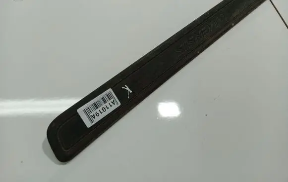 Toyota Avensis T270 Front sill trim cover 6791105040 67911-05040