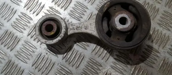 Honda Civic Engine mount bracket