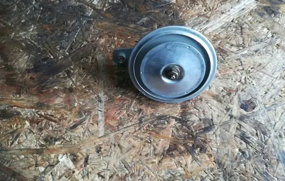 Audi A6 S6 C4 4A Horn signal 4A0951113722367