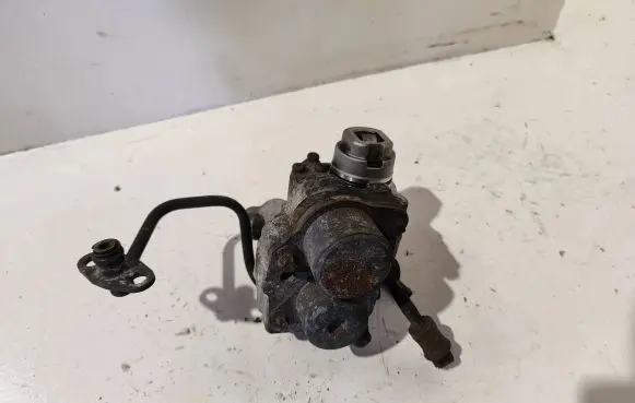 Mitsubishi Carisma Fuel injection high pressure pump MD351017 E3T01671 2422
