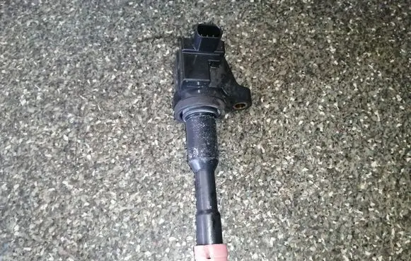High voltage ignition coil