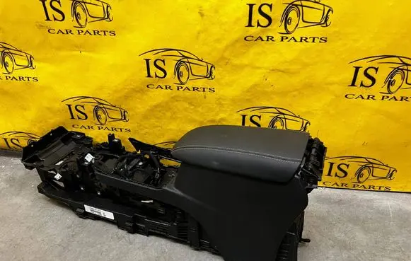 Ford Escape IV Center console LJ6BS045M62A