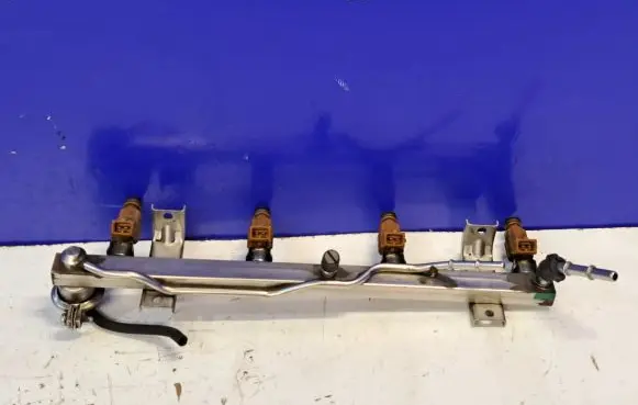 Saab 95 - 96 Fuel injectors set 55557323 0280160560
