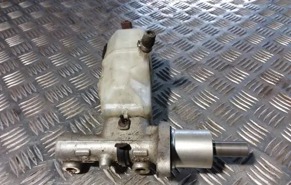 Peugeot 407 Master brake cylinder 9646980980