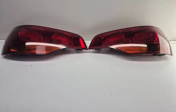 Audi Q7 4L Rear/tail lights 4L0945094 4l0945093 027330202