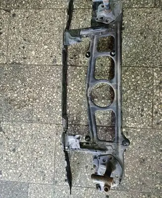 BMW 5 E39 Top upper radiator support slam panel 