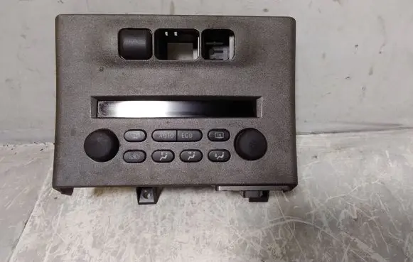 Opel Zafira A Climate control unit 13140985 24439584