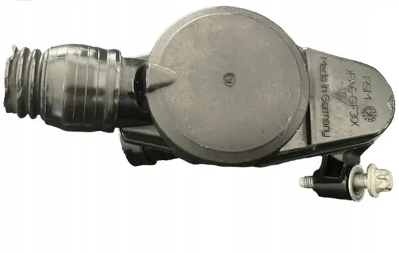 Porsche Cayenne (9PA) Breather/breather pipe/hose 94610723077
