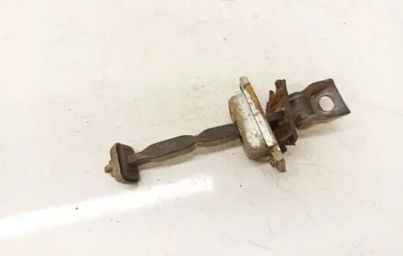 Skoda Octavia Mk2 (1Z) Rear door check strap stopper