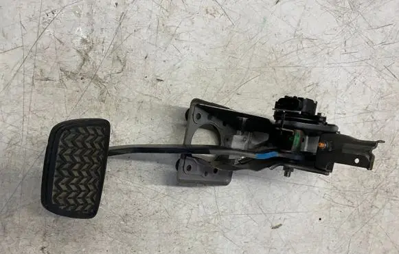 Lexus RX 330 - 350 - 400H Brake pedal 8951047010