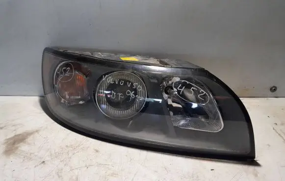 Volvo V50 Headlight/headlamp 31335228 0301198604
