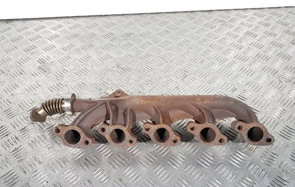 Volvo V70 Exhaust manifold 8642826