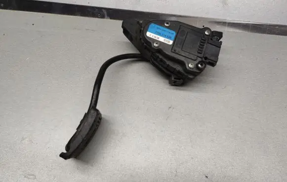 Renault Master II Accelerator throttle pedal 7700314526