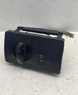 Ford Mondeo Mk III Light switch 04052771 1S7T13A024HB 010306A