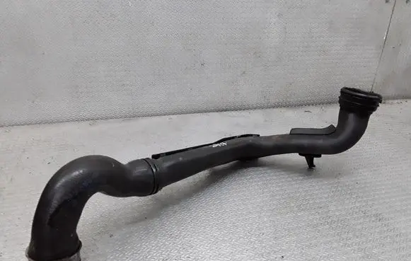 Volkswagen Jetta IV Intercooler hose/pipe 1J01457700
