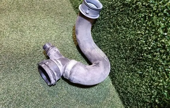 Mercedes-Benz S W222 Engine coolant pipe/hose A2225014291