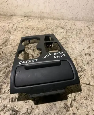 Volvo XC40 Ashtray (front) 31469010