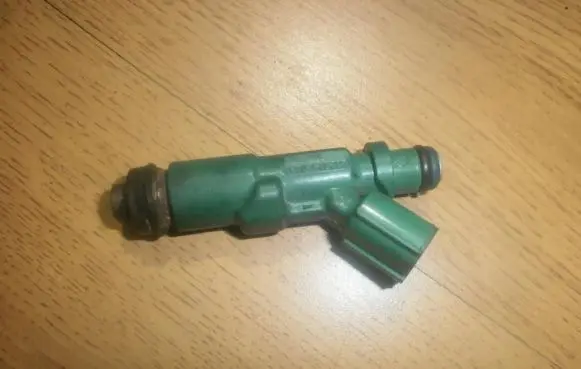 Toyota Prius (XW20) Fuel injector 2325021020