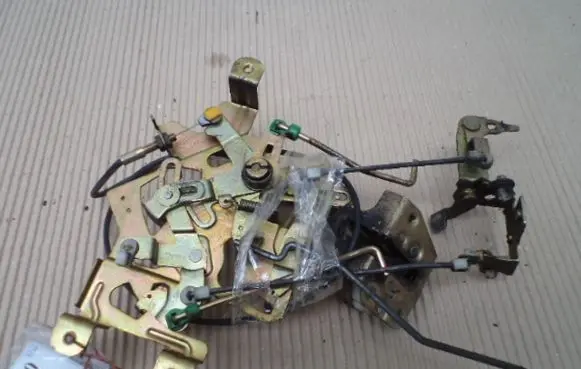 Nissan Vanette Rear door lock