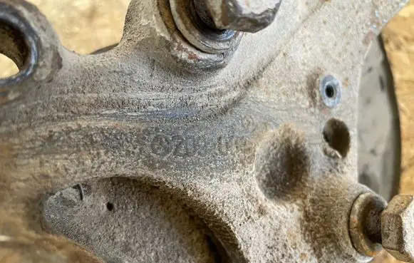 Mercedes-Benz C W203 Front wheel hub spindle knuckle