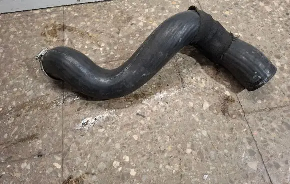 Volvo XC60 Intercooler hose/pipe 30741795