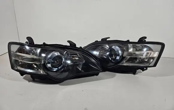 Subaru Legacy Headlights/headlamps set 