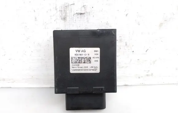 Skoda Octavia Mk3 (5E) Fuel injection pump control unit/module 5Q0906121N