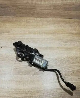 BMW 5 E60 E61 Tailgate boot lock/latch motor US7129931 489051060