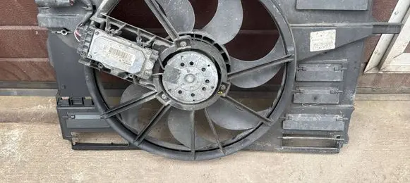 Volvo V50 Electric radiator cooling fan 30792736