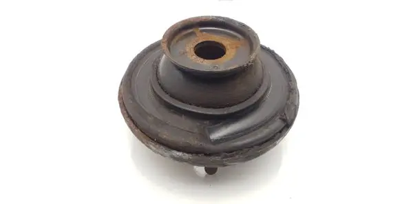 Mitsubishi Pajero Coil spring mount 