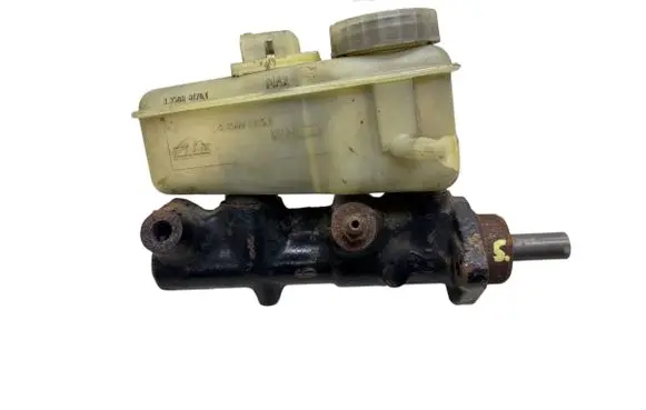 Volvo 740 Master brake cylinder 3350881701 3350881851