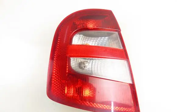 Skoda Fabia Mk1 (6Y) Rear/tail lights 6Y6945111 6Y6945095