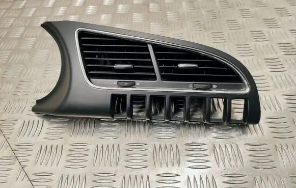 Peugeot 3008 I Dash center air vent grill 9685049877