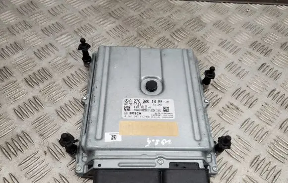 Mercedes-Benz E C207 W207 Engine control unit/module A2789001300