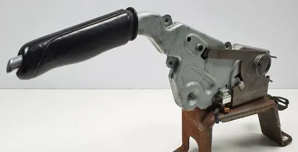 Land Rover Range Rover L322 Handbrake/parking brake lever assembly