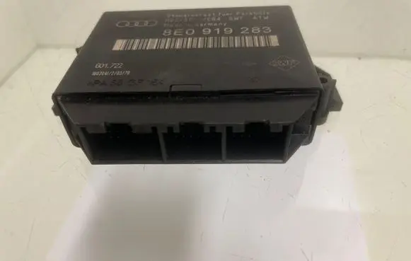 Audi A6 S6 C5 4B Parking PDC control unit/module 8E0919283