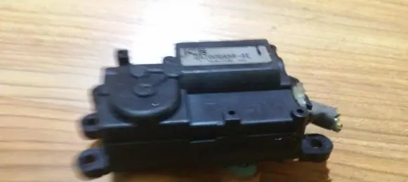 Mazda Xedos 6 Air flap motor/actuator ga700ga5r