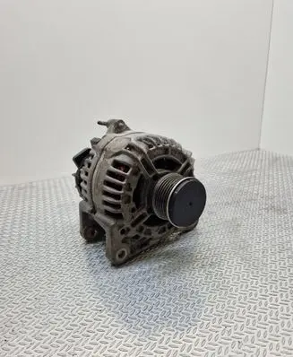 Renault Clio III Generator/alternator 8200660033 0124425071