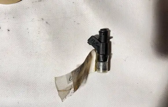 Mercedes-Benz CL C215 Fuel injector 1120780049