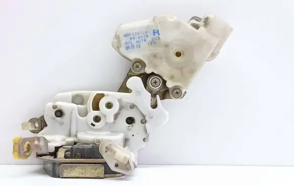 Nissan Terrano Front door lock 8055291L61 89A529
